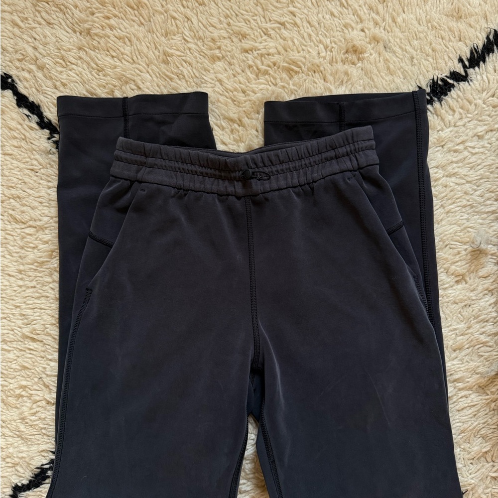 Softstreme Pintuck Mid-Rise Pant
Regular lululemon